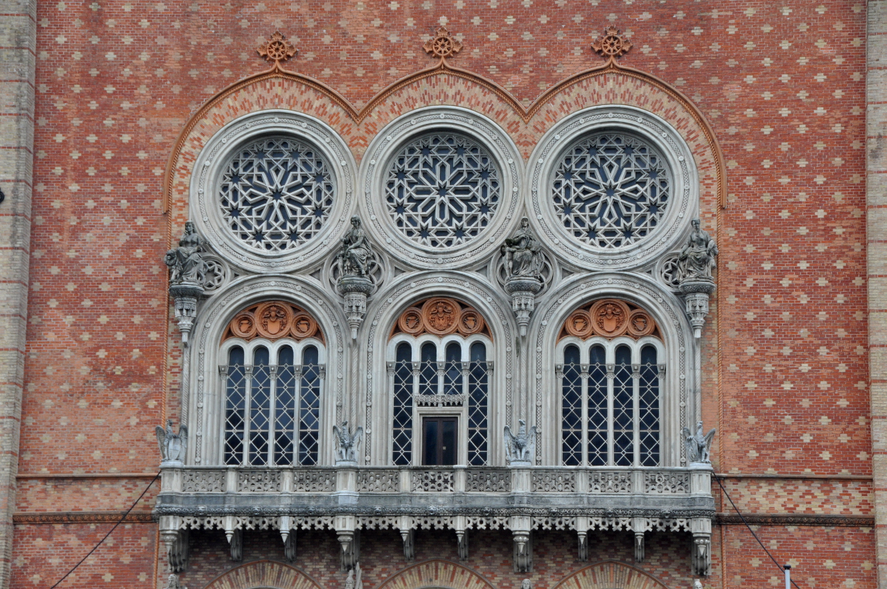  |Fassadenausschnitt des im neo-maurisch-byzantinischen Stil gestalteten Museumsbaus